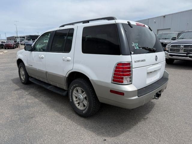 2002 WHITE /CLOTH Mercury Mountaineer BASE (4M2ZU86E52Z) with an 4.0L V6 engine, AUTOMATIC transmission, located at 1235 N Woodruff Ave., Idaho Falls, 83401, (208) 523-1053, 43.507172, -112.000488 - At Timberline Auto, finding a great deal on your next vehicle is always easy! Our experienced sales staff goal is to help find you the right vehicle at the right price! Our knowledgeable finance department has options for almost any credit score. We offer extended service contract options to prot - Photo#3