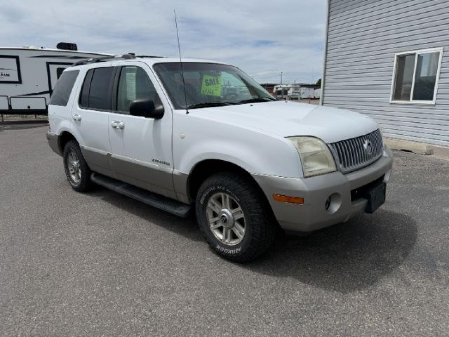 2002 WHITE /CLOTH Mercury Mountaineer (4M2ZU86E52Z) with an 40L V6 engine, Automatic transmission, located at 1175 N Woodruff Ave, Idaho Falls, ID, 83401, 43.506901, -111.999657 - 2002 Mercury Mountaineer AWD combines traditional SUV capability with upscale comfort. Powered by a 4.0L V6 and automatic transmission, it offers all-wheel drive confidence, leather seating, automatic climate control, power front seats, and a premium audio system. Spacious seating and flexible cargo- Photo#15