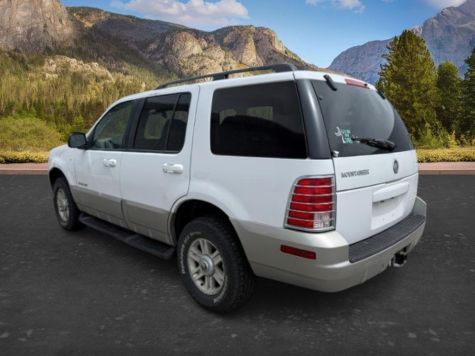2002 WHITE /CLOTH Mercury Mountaineer BASE (4M2ZU86E52Z) with an 4.0L V6 engine, AUTOMATIC transmission, located at 1235 N Woodruff Ave., Idaho Falls, 83401, (208) 523-1053, 43.507172, -112.000488 - 2002 Mercury Mountaineer AWD combines traditional SUV capability with upscale comfort. Powered by a 4.0L V6 and automatic transmission, it offers all-wheel drive confidence, leather seating, automatic climate control, power front seats, and a premium audio system. Spacious seating and flexible cargo- Photo#2
