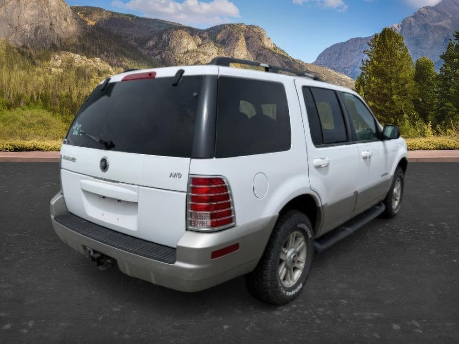2002 WHITE /CLOTH Mercury Mountaineer BASE (4M2ZU86E52Z) with an 4.0L V6 engine, AUTOMATIC transmission, located at 1235 N Woodruff Ave., Idaho Falls, 83401, (208) 523-1053, 43.507172, -112.000488 - 2002 Mercury Mountaineer AWD combines traditional SUV capability with upscale comfort. Powered by a 4.0L V6 and automatic transmission, it offers all-wheel drive confidence, leather seating, automatic climate control, power front seats, and a premium audio system. Spacious seating and flexible cargo- Photo#4