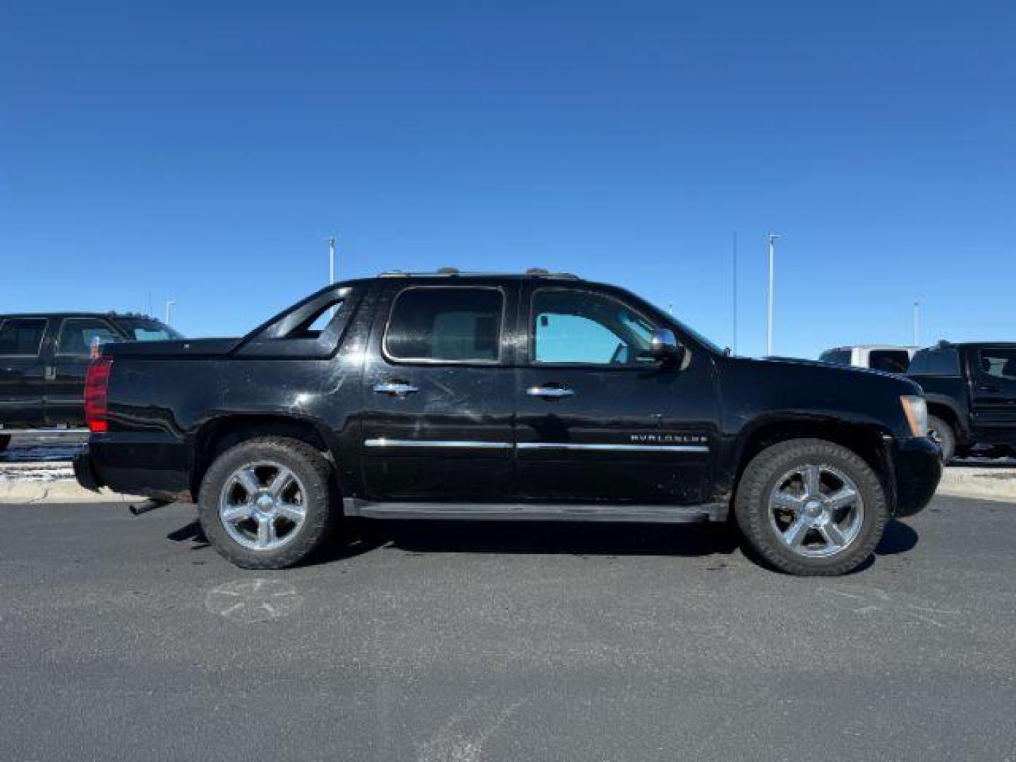 2011 Black /Ebony Leather Interior Chevrolet Avalanche (3GNTKGE36BG) with an 53L V8 OHV 16V FFV engine, Automatic transmission, located at 1175 N Woodruff Ave, Idaho Falls, ID, 83401, 43.506901, -111.999657 - At Timberline Auto, finding a great deal on your next vehicle is always easy! Our experienced sales staff's goal is to help find you the right vehicle at the right price! Our knowledgeable finance department has options for almost any credit score. We offer extended service contract options to prote - Photo#1