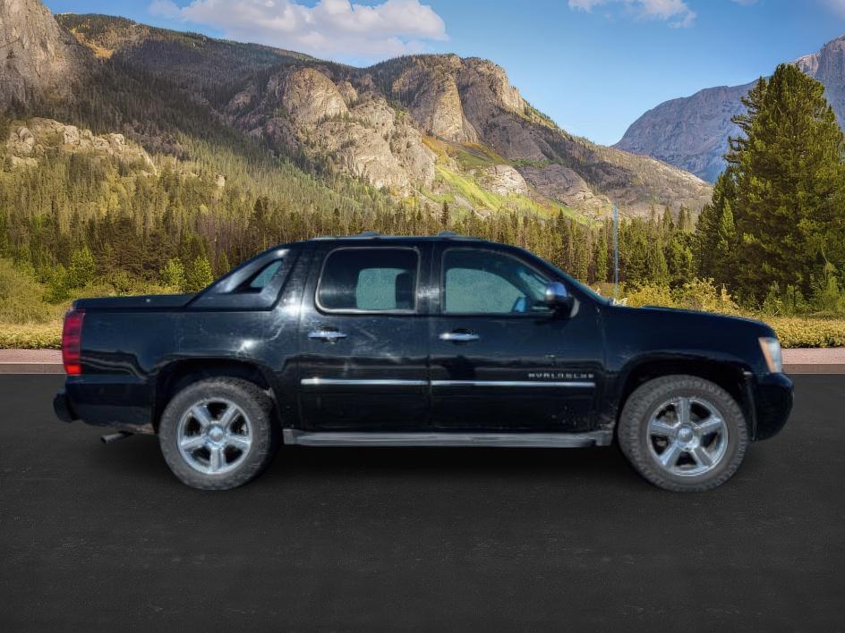 photo of 2011 Chevrolet Avalanche LTZ 4WD