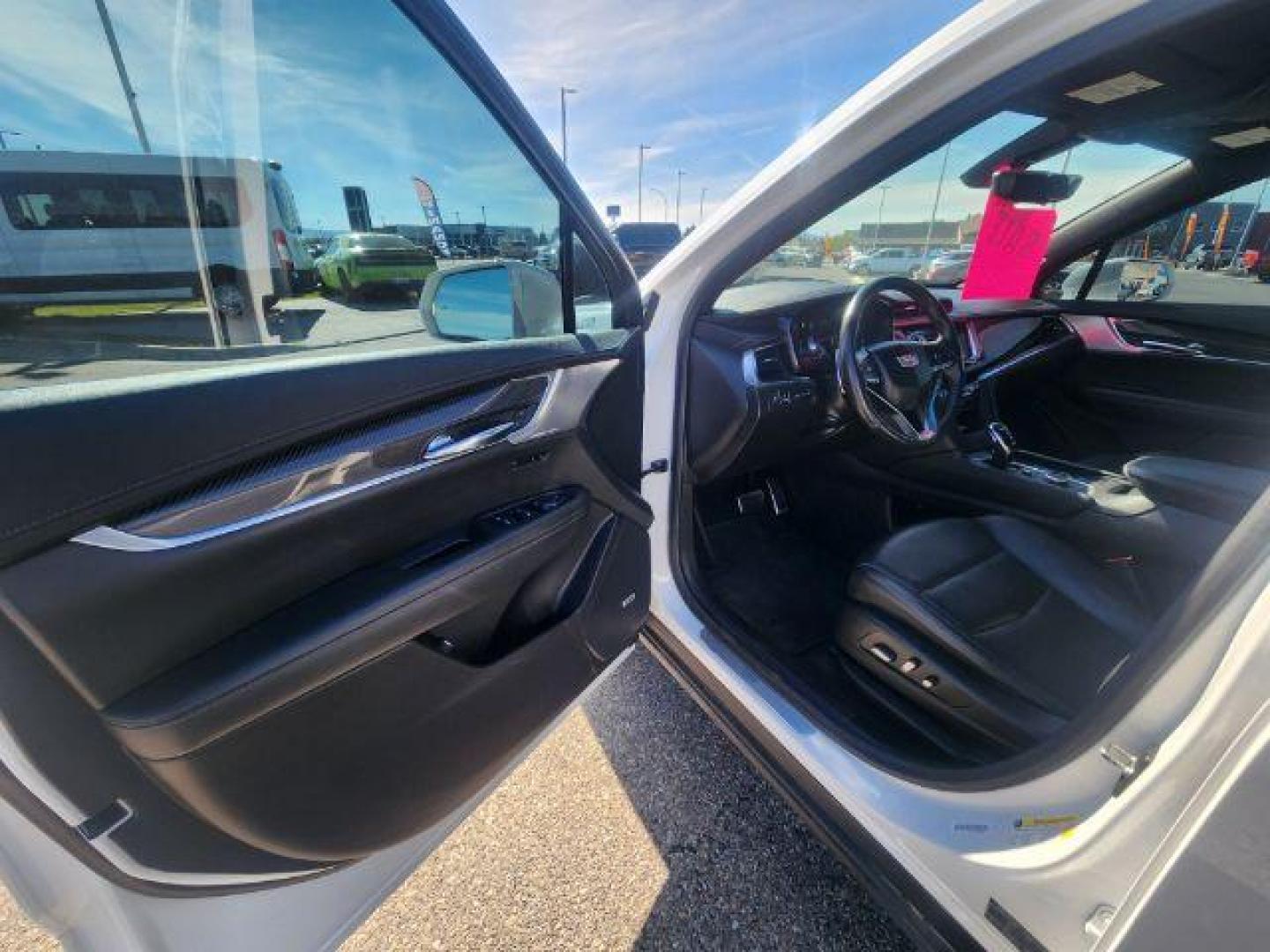 2020 Crystal White Tricoat /Jet Black/Jet Black Accents Cadillac XT6 AWD Sport (1GYKPGRSXLZ) with an 3.6L V-6 gasoline direct injection engine, AUTOMATIC transmission, located at 1235 N Woodruff Ave., Idaho Falls, 83401, (208) 523-1053, 43.507172, -112.000488 - At Timberline Auto, finding a great deal on your next vehicle is always easy! Our experienced sales staff's goal is to help find you the right vehicle at the right price! Our knowledgeable finance department has options for almost any credit score. We offer extended service contract options to prote - Photo#34