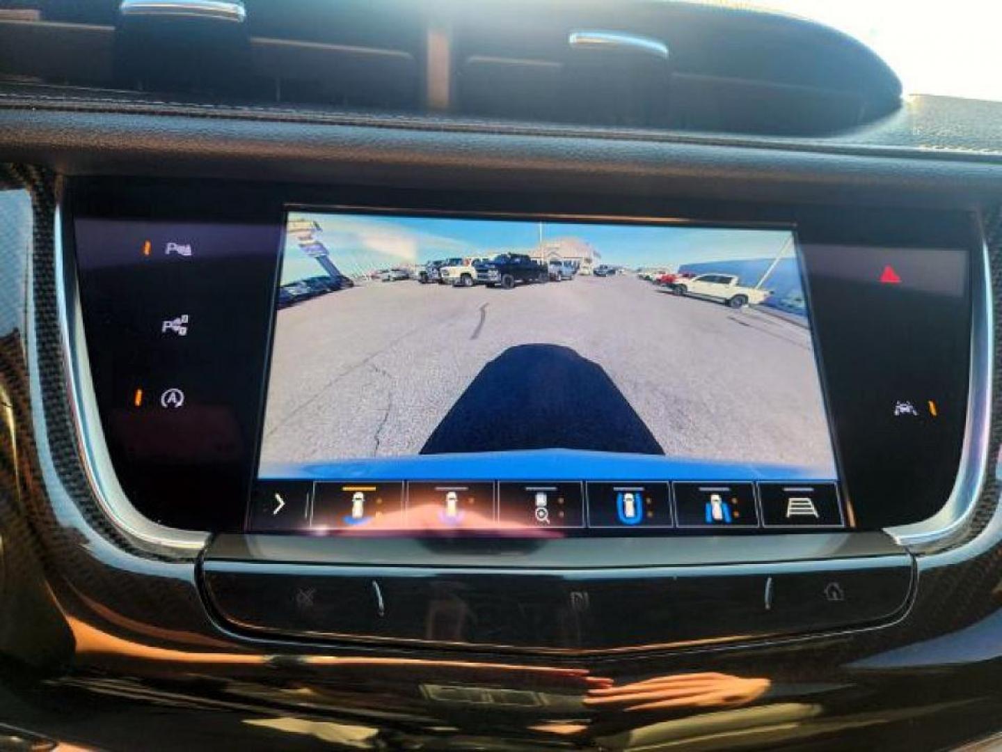 2020 Crystal White Tricoat /Jet Black/Jet Black Accents Cadillac XT6 AWD Sport (1GYKPGRSXLZ) with an 3.6L V-6 gasoline direct injection engine, AUTOMATIC transmission, located at 1235 N Woodruff Ave., Idaho Falls, 83401, (208) 523-1053, 43.507172, -112.000488 - At Timberline Auto, finding a great deal on your next vehicle is always easy! Our experienced sales staff's goal is to help find you the right vehicle at the right price! Our knowledgeable finance department has options for almost any credit score. We offer extended service contract options to prote - Photo#21