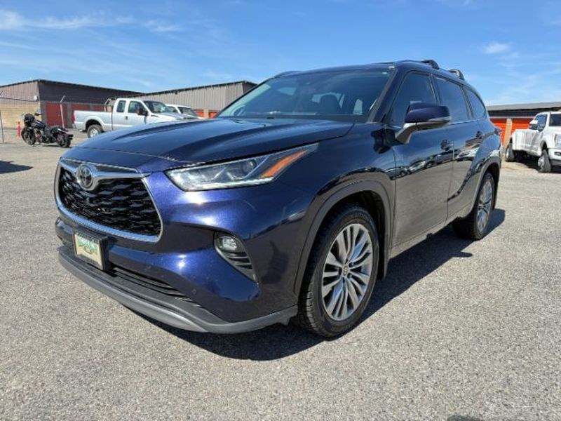 photo of 2022 Toyota Highlander Platinum