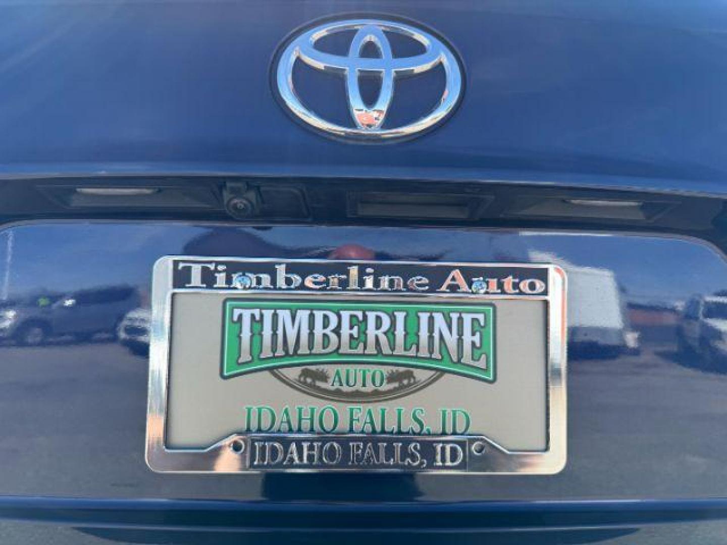 2022 BLUE /Black Toyota Highlander (5TDFZRBH2NS) with an 35L V-6 portdirect injection engine, Automatic transmission, located at 1175 N Woodruff Ave, Idaho Falls, ID, 83401, 43.506901, -111.999657 - At Timberline Auto, finding a great deal on your next vehicle is always easy! Our experienced sales staff's goal is to help find you the right vehicle at the right price! Our knowledgeable finance department has options for almost any credit score. We offer extended service contract options to prote - Photo#34
