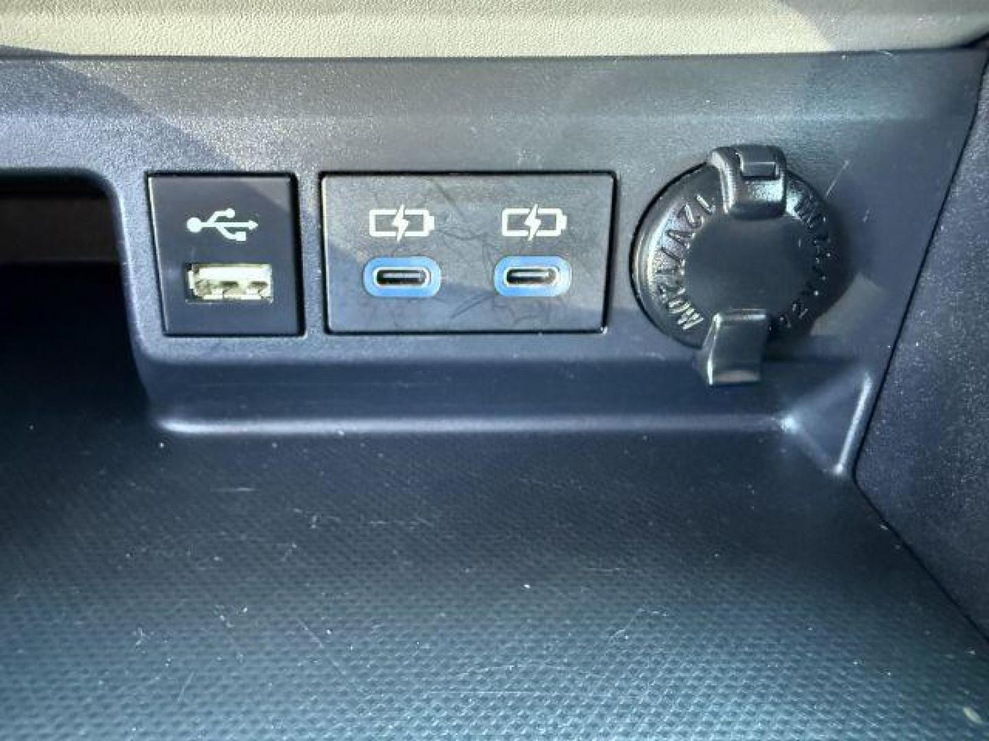 2022 BLUE /Black Toyota Highlander (5TDFZRBH2NS) with an 35L V-6 portdirect injection engine, Automatic transmission, located at 1175 N Woodruff Ave, Idaho Falls, ID, 83401, 43.506901, -111.999657 - At Timberline Auto, finding a great deal on your next vehicle is always easy! Our experienced sales staff's goal is to help find you the right vehicle at the right price! Our knowledgeable finance department has options for almost any credit score. We offer extended service contract options to prote - Photo#50