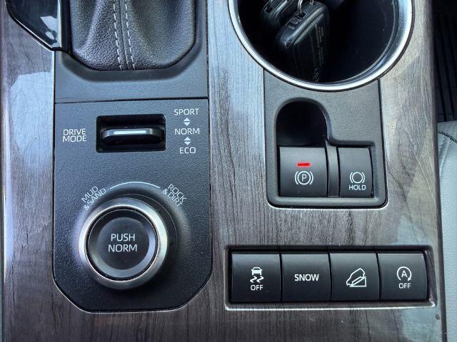 2022 BLUE /Black Toyota Highlander (5TDFZRBH2NS) with an 35L V-6 portdirect injection engine, Automatic transmission, located at 1175 N Woodruff Ave, Idaho Falls, ID, 83401, 43.506901, -111.999657 - Space, power, and everyday SUV flexibility come together in this 2022 Toyota Highlander AWD, equipped with a 3.5L V6 engine and all wheel drive capability for changing road conditions and year round driving needs. The three row SUV layout provides room for passengers while still maintaining adaptabl- Photo#51