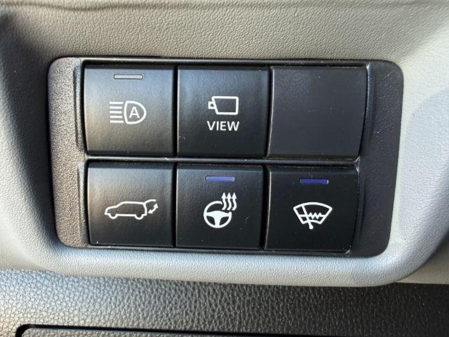 2022 BLUE /Black Toyota Highlander (5TDFZRBH2NS) with an 35L V-6 portdirect injection engine, Automatic transmission, located at 1175 N Woodruff Ave, Idaho Falls, ID, 83401, 43.506901, -111.999657 - At Timberline Auto, finding a great deal on your next vehicle is always easy! Our experienced sales staff's goal is to help find you the right vehicle at the right price! Our knowledgeable finance department has options for almost any credit score. We offer extended service contract options to prote - Photo#53