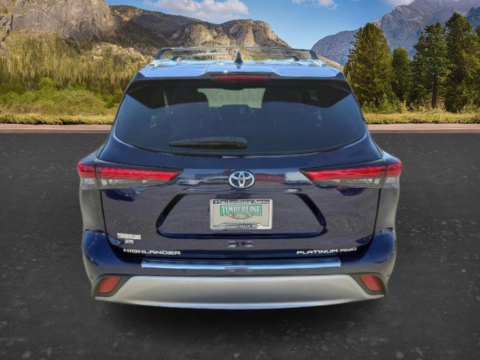 2022 BLUE /Black Toyota Highlander (5TDFZRBH2NS) with an 35L V-6 portdirect injection engine, Automatic transmission, located at 1175 N Woodruff Ave, Idaho Falls, ID, 83401, 43.506901, -111.999657 - Space, power, and everyday SUV flexibility come together in this 2022 Toyota Highlander AWD, equipped with a 3.5L V6 engine and all wheel drive capability for changing road conditions and year round driving needs. The three row SUV layout provides room for passengers while still maintaining adaptabl- Photo#3