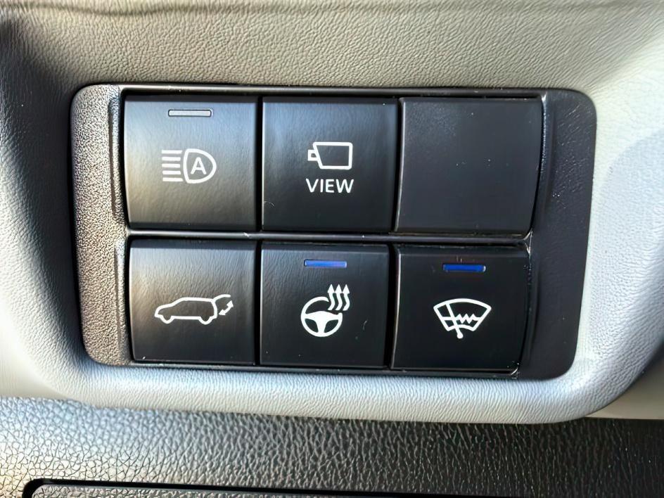 2022 BLUE /Black Toyota Highlander (5TDFZRBH2NS) with an 35L V-6 portdirect injection engine, Automatic transmission, located at 1175 N Woodruff Ave, Idaho Falls, ID, 83401, 43.506901, -111.999657 - Space, power, and everyday SUV flexibility come together in this 2022 Toyota Highlander AWD, equipped with a 3.5L V6 engine and all wheel drive capability for changing road conditions and year round driving needs. The three row SUV layout provides room for passengers while still maintaining adaptabl- Photo#23