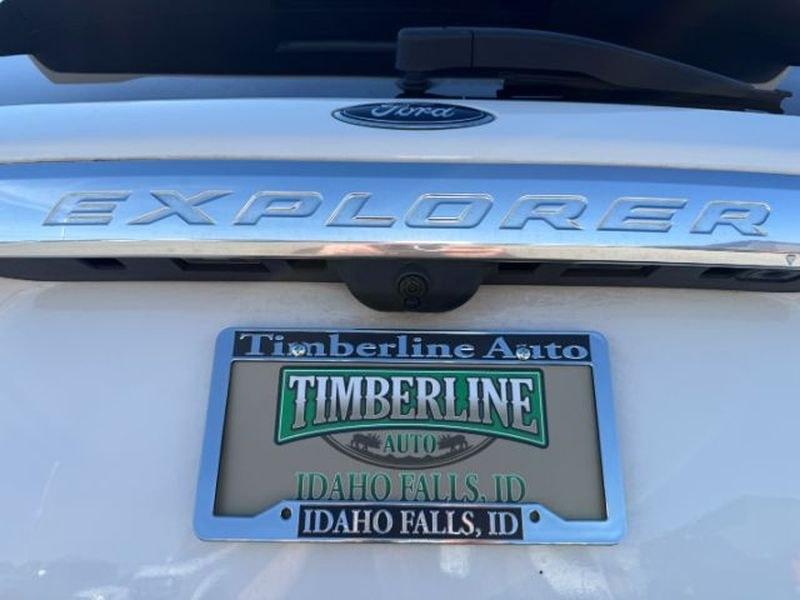 2020 Star White Metallic Tri-Coat /Ebony Ford Explorer Platinum (1FM5K8HC1LG) with an V6, 3.0L engine, 10-speed automatic transmission, located at 1175 N Woodruff Ave, Idaho Falls, ID, 83401, 43.506901, -111.999657 - <b>Vehicle Details</b><br>Experience refined capability and premium comfort in this pre-owned 2020 Ford Explorer Platinum 4WD, now available in Idaho Falls, ID. Powered by a strong V6 3.0L gasoline engine, this Ford Explorer delivers confident performance for commuting, family travel, and weekend ad- Photo#8