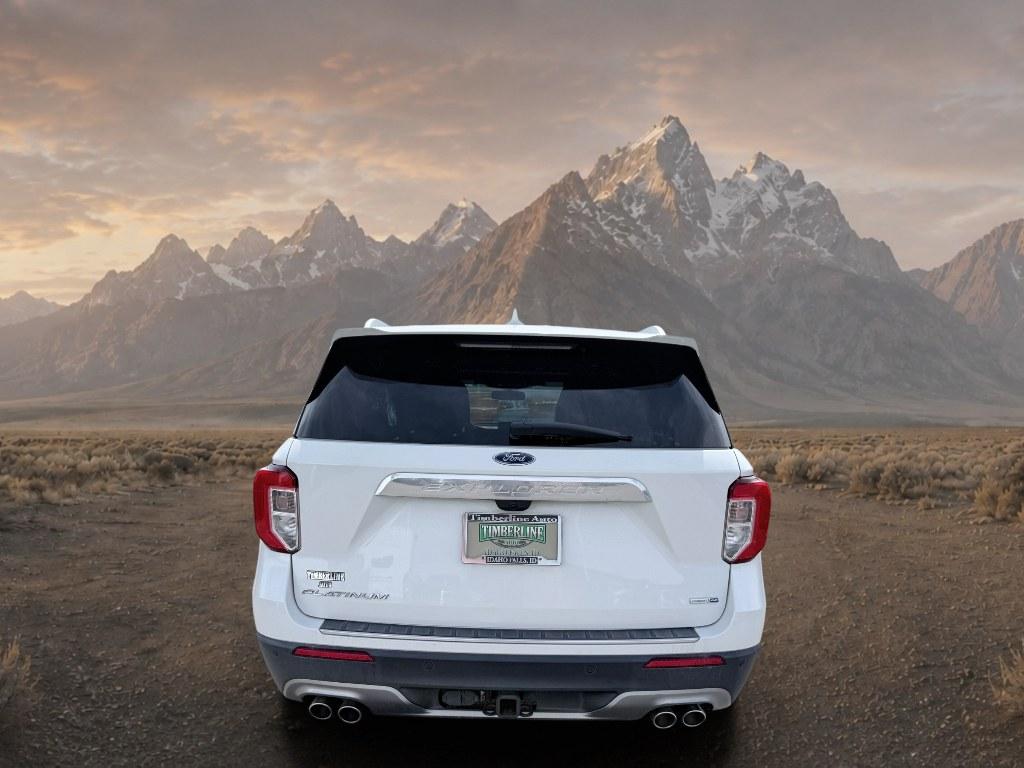 2020 Star White Metallic Tri-Coat /Ebony Ford Explorer Platinum (1FM5K8HC1LG) with an V6, 3.0L engine, 10-speed automatic transmission, located at 1175 N Woodruff Ave, Idaho Falls, ID, 83401, 43.506901, -111.999657 - <b>Vehicle Details</b><br>Experience refined capability and premium comfort in this pre-owned 2020 Ford Explorer Platinum 4WD, now available in Idaho Falls, ID. Powered by a strong V6 3.0L gasoline engine, this Ford Explorer delivers confident performance for commuting, family travel, and weekend ad- Photo#3