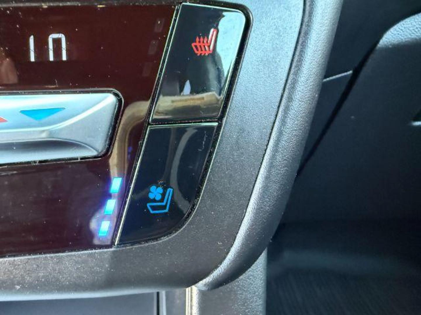 2020 WHITE /Ebony Ford Explorer Platinum (1FM5K8HC1LG) with an EcoBoost 3L V-6 gasoline direct injection engine, AUTOMATIC transmission, located at 1235 N Woodruff Ave., Idaho Falls, 83401, (208) 523-1053, 43.507172, -112.000488 - Photo#45