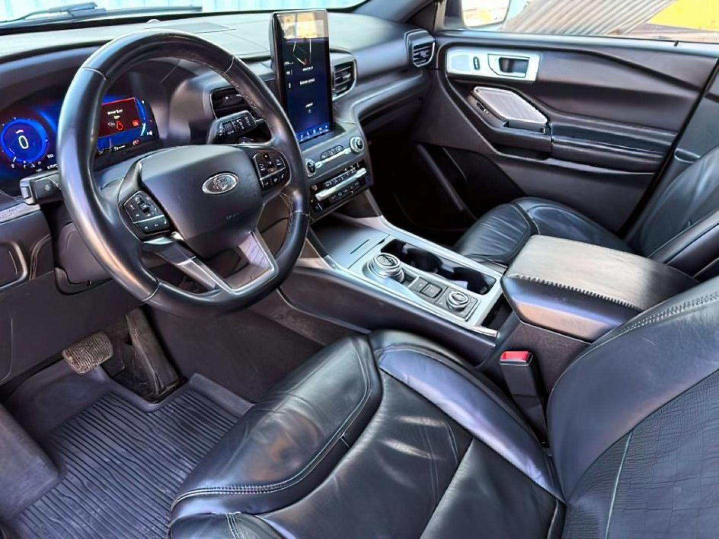 2020 WHITE /Ebony Ford Explorer Platinum (1FM5K8HC1LG) with an EcoBoost 3L V-6 gasoline direct injection engine, AUTOMATIC transmission, located at 1235 N Woodruff Ave., Idaho Falls, 83401, (208) 523-1053, 43.507172, -112.000488 - Photo#13