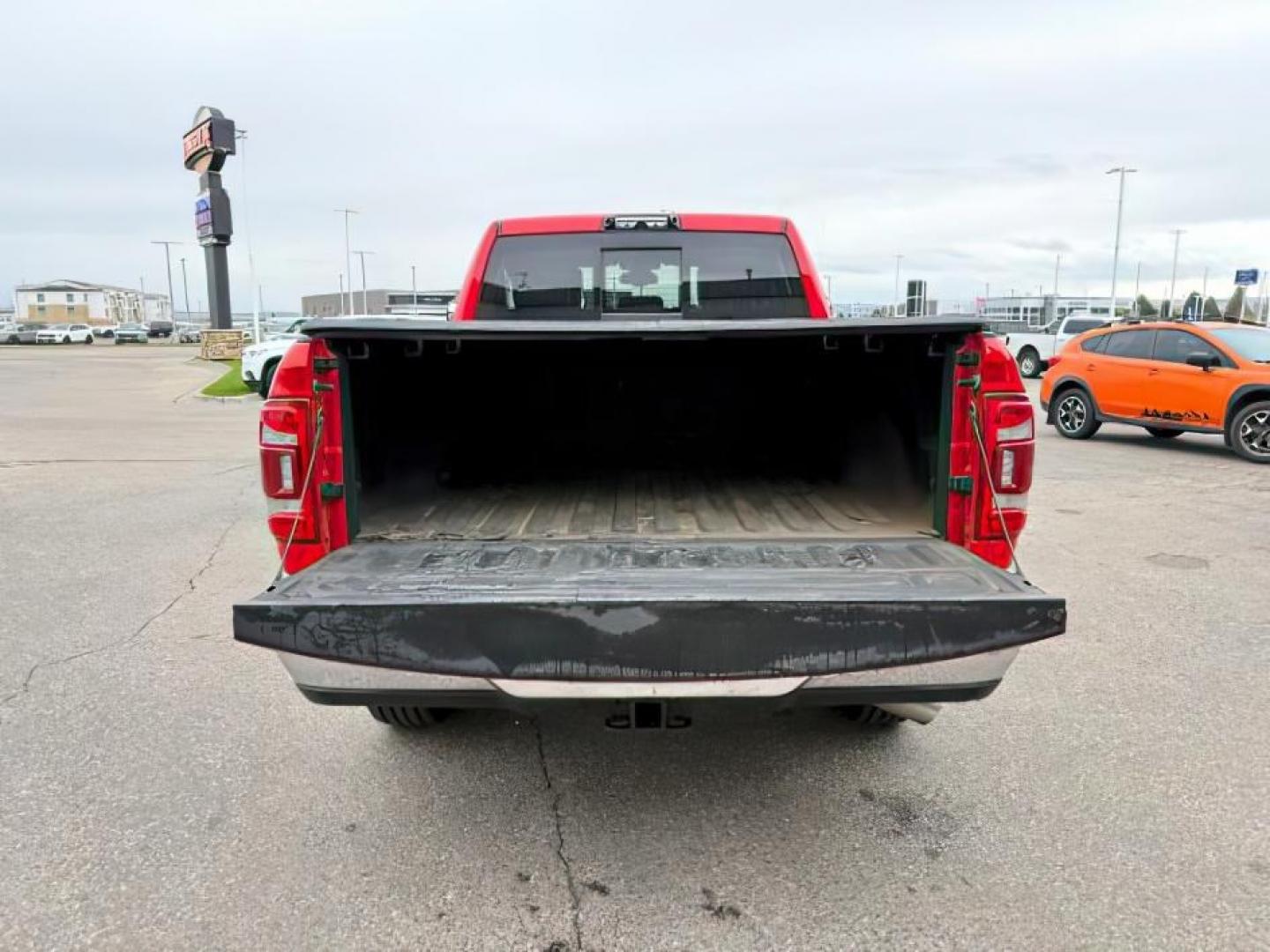 2021 RED /LEATHER Ram 2500 LARAMIE (3C6UR5FL2MG) with an 6.7L engine, AUTOMATIC transmission, located at 1235 N Woodruff Ave., Idaho Falls, 83401, (208) 523-1053, 43.507172, -112.000488 - At Timberline Auto, finding a great deal on your next vehicle is always easy! Our experienced sales staff's goal is to help find you the right vehicle at the right price! Our knowledgeable finance department has options for almost any credit score. We offer extended service contract options to prote - Photo#5