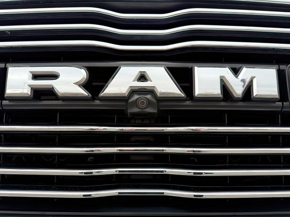 2021 RED /LEATHER Ram 2500 LARAMIE (3C6UR5FL2MG) with an 6.7L engine, AUTOMATIC transmission, located at 1235 N Woodruff Ave., Idaho Falls, 83401, (208) 523-1053, 43.507172, -112.000488 - At Timberline Auto, finding a great deal on your next vehicle is always easy! Our experienced sales staff's goal is to help find you the right vehicle at the right price! Our knowledgeable finance department has options for almost any credit score. We offer extended service contract options to prote- Photo#10