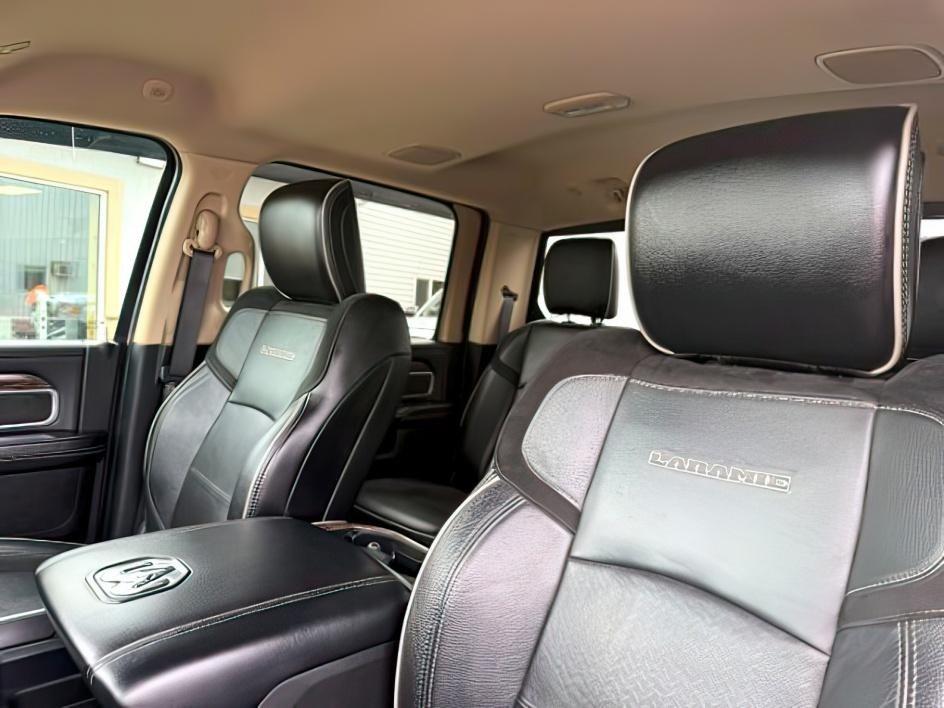 2021 RED /LEATHER Ram 2500 LARAMIE (3C6UR5FL2MG) with an 6.7L engine, AUTOMATIC transmission, located at 1235 N Woodruff Ave., Idaho Falls, 83401, (208) 523-1053, 43.507172, -112.000488 - At Timberline Auto, finding a great deal on your next vehicle is always easy! Our experienced sales staff's goal is to help find you the right vehicle at the right price! Our knowledgeable finance department has options for almost any credit score. We offer extended service contract options to prote- Photo#22