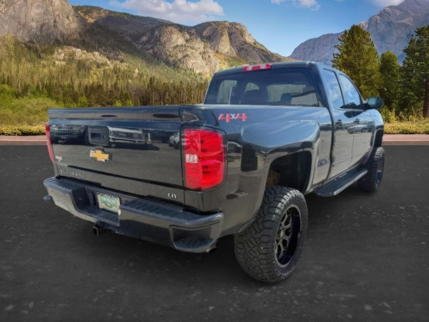 2019 BLACK /CLOTH Chevrolet Silverado 1500 Work Truck Double Cab 4WD (2GCVKPEC1K1) with an 5.3L V8 OHV 16V engine, 6-Speed Automatic transmission, located at 1235 N Woodruff Ave., Idaho Falls, 83401, (208) 523-1053, 43.507172, -112.000488 - At Timberline Auto, finding a great deal on your next vehicle is always easy! Our experienced sales staff's goal is to help find you the right vehicle at the right price! Our knowledgeable finance department has options for almost any credit score. We offer extended service contract options to prote - Photo#6
