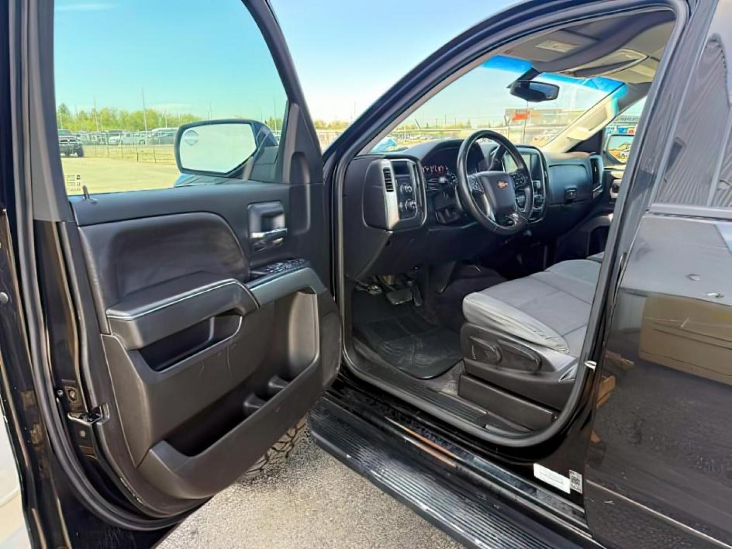 2019 BLACK /CLOTH Chevrolet Silverado 1500 Work Truck Double Cab 4WD (2GCVKPEC1K1) with an 5.3L V8 OHV 16V engine, 6-Speed Automatic transmission, located at 1235 N Woodruff Ave., Idaho Falls, 83401, (208) 523-1053, 43.507172, -112.000488 - At Timberline Auto, finding a great deal on your next vehicle is always easy! Our experienced sales staff's goal is to help find you the right vehicle at the right price! Our knowledgeable finance department has options for almost any credit score. We offer extended service contract options to prote - Photo#12