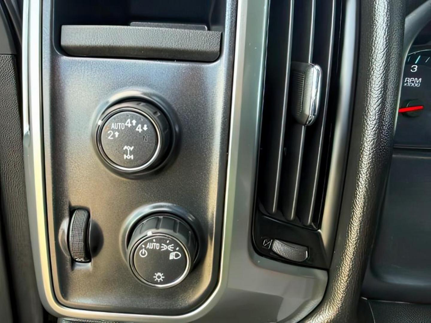 2019 BLACK /CLOTH Chevrolet Silverado 1500 Work Truck Double Cab 4WD (2GCVKPEC1K1) with an 5.3L V8 OHV 16V engine, 6-Speed Automatic transmission, located at 1235 N Woodruff Ave., Idaho Falls, 83401, (208) 523-1053, 43.507172, -112.000488 - At Timberline Auto, finding a great deal on your next vehicle is always easy! Our experienced sales staff's goal is to help find you the right vehicle at the right price! Our knowledgeable finance department has options for almost any credit score. We offer extended service contract options to prote - Photo#21