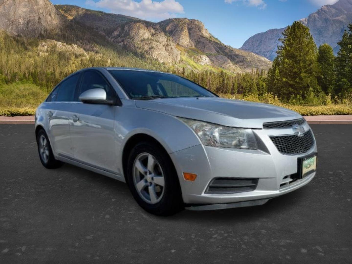 2014 SILVER /Jet Black Chevrolet Cruze (1G1PC5SB4E7) with an ECOTEC 14L I-4 DOHC engine, Automatic transmission, located at 1175 N Woodruff Ave, Idaho Falls, ID, 83401, 43.506901, -111.999657 - Photo#6