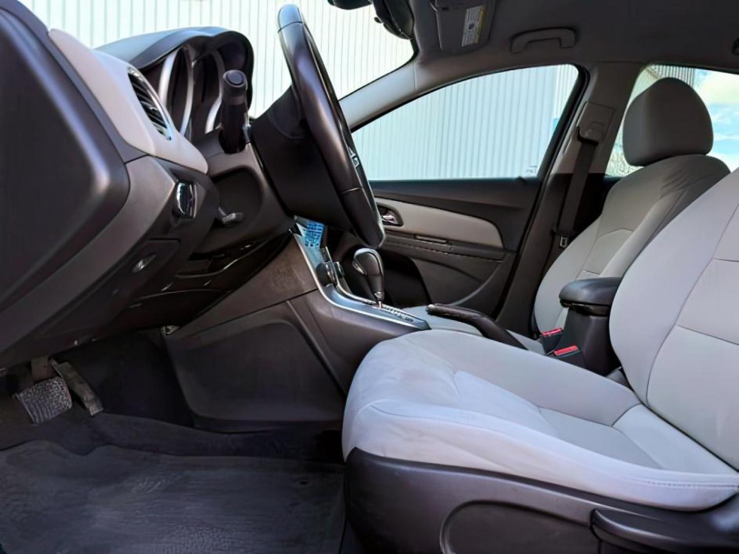 2014 SILVER /Jet Black Chevrolet Cruze (1G1PC5SB4E7) with an ECOTEC 14L I-4 DOHC engine, Automatic transmission, located at 1175 N Woodruff Ave, Idaho Falls, ID, 83401, 43.506901, -111.999657 - Photo#10