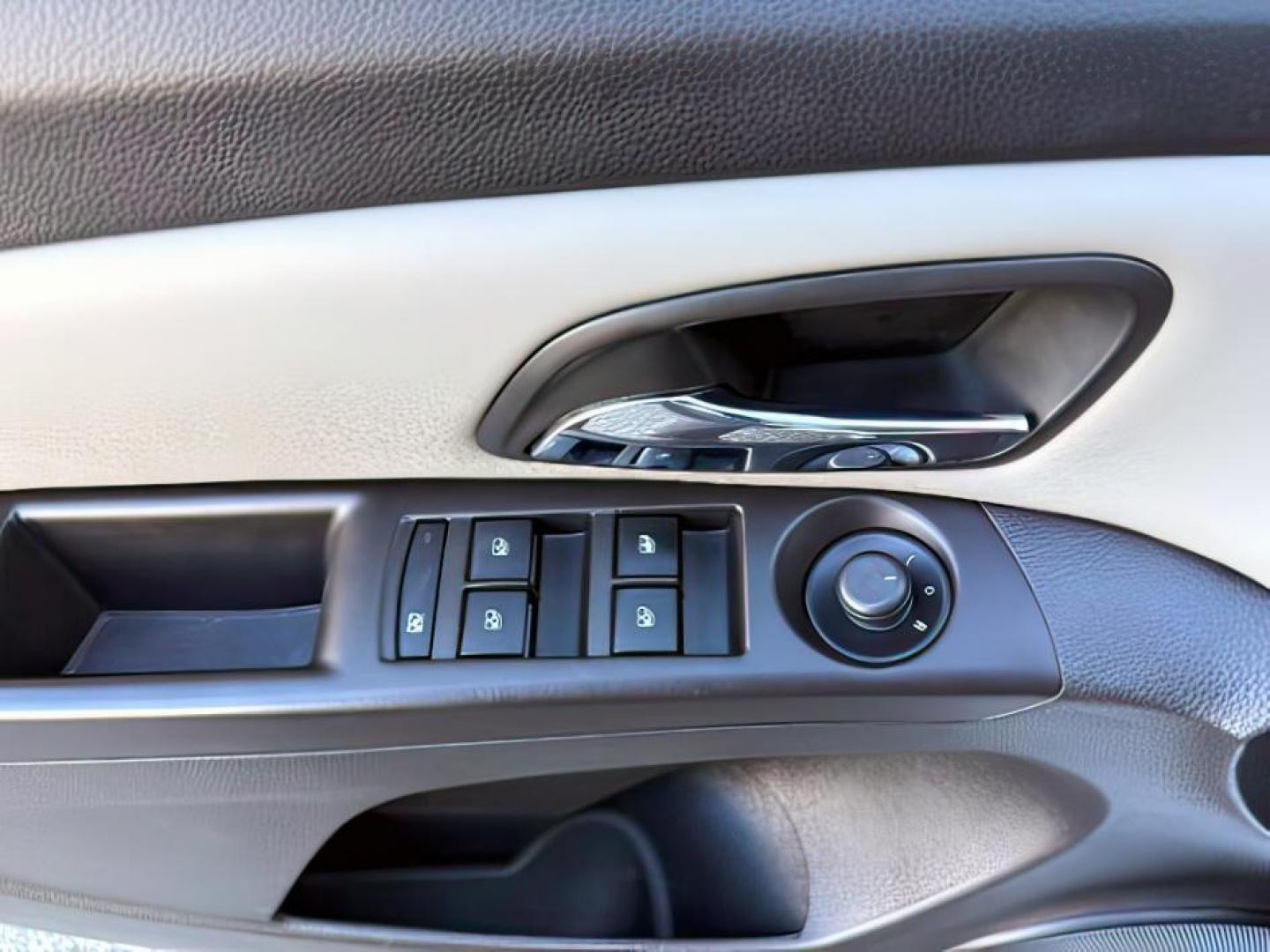 2014 SILVER /Jet Black Chevrolet Cruze (1G1PC5SB4E7) with an ECOTEC 14L I-4 DOHC engine, Automatic transmission, located at 1175 N Woodruff Ave, Idaho Falls, ID, 83401, 43.506901, -111.999657 - Photo#17