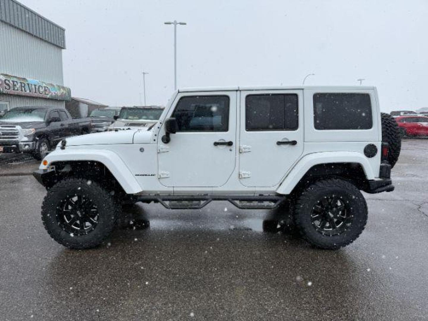 2016 WHITE /Black Jeep Wrangler Unlimited (1C4BJWEG5GL) with an Pentastar 36L V-6 DOHC engine, Automatic transmission, located at 1175 N Woodruff Ave, Idaho Falls, ID, 83401, 43.506901, -111.999657 - At Timberline Auto, finding a great deal on your next vehicle is always easy! Our experienced sales staff's goal is to help find you the right vehicle at the right price! Our knowledgeable finance department has options for almost any credit score. We offer extended service contract options to prote - Photo#1