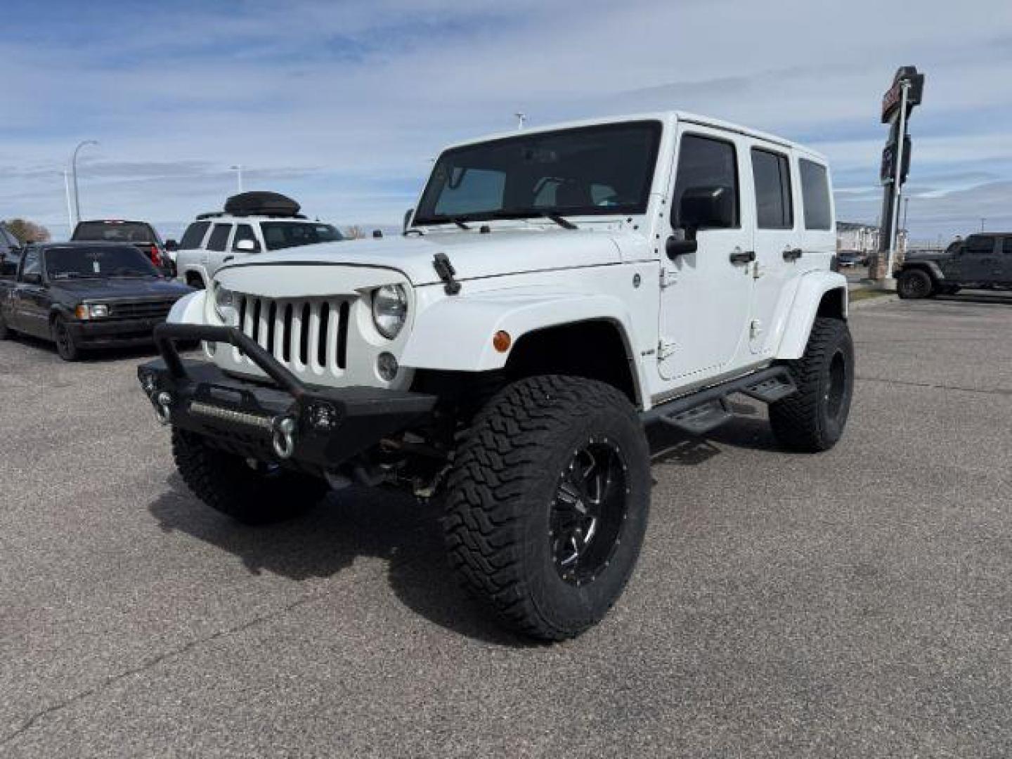 2016 WHITE /Black Jeep Wrangler Unlimited (1C4BJWEG5GL) with an Pentastar 36L V-6 DOHC engine, Automatic transmission, located at 1175 N Woodruff Ave, Idaho Falls, ID, 83401, 43.506901, -111.999657 - At Timberline Auto, finding a great deal on your next vehicle is always easy! Our experienced sales staff's goal is to help find you the right vehicle at the right price! Our knowledgeable finance department has options for almost any credit score. We offer extended service contract options to prote - Photo#22