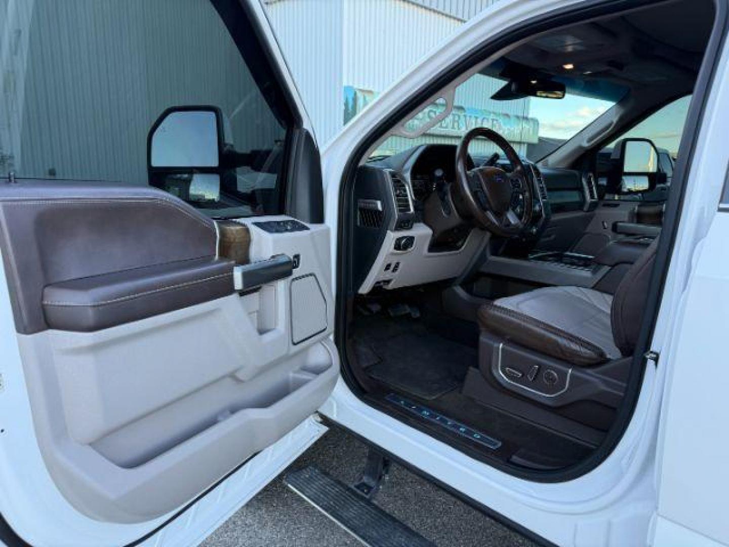 2018 WHITE /Camelback Ford F-350 (1FT8W3DT2JE) with an Powerstroke 67L V-8 diesel direct injection engine, Automatic transmission, located at 1175 N Woodruff Ave, Idaho Falls, ID, 83401, 43.506901, -111.999657 - At Timberline Auto, finding a great deal on your next vehicle is always easy! Our experienced sales staff's goal is to help find you the right vehicle at the right price! Our knowledgeable finance department has options for almost any credit score. We offer extended service contract options to prote - Photo#37