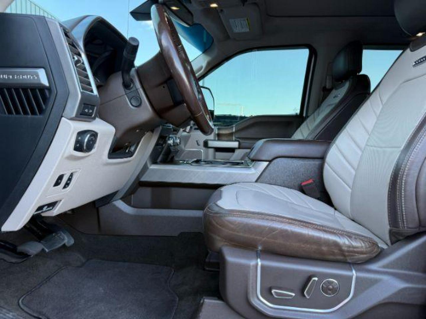 2018 WHITE /Camelback Ford F-350 (1FT8W3DT2JE) with an Powerstroke 67L V-8 diesel direct injection engine, Automatic transmission, located at 1175 N Woodruff Ave, Idaho Falls, ID, 83401, 43.506901, -111.999657 - At Timberline Auto, finding a great deal on your next vehicle is always easy! Our experienced sales staff's goal is to help find you the right vehicle at the right price! Our knowledgeable finance department has options for almost any credit score. We offer extended service contract options to prote - Photo#38