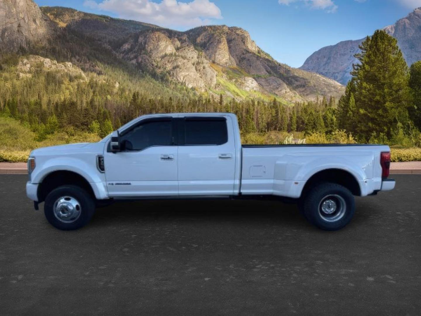 2018 WHITE /Camelback Ford F-350 (1FT8W3DT2JE) with an Powerstroke 67L V-8 diesel direct injection engine, Automatic transmission, located at 1175 N Woodruff Ave, Idaho Falls, ID, 83401, 43.506901, -111.999657 - At Timberline Auto, finding a great deal on your next vehicle is always easy! Our experienced sales staff's goal is to help find you the right vehicle at the right price! Our knowledgeable finance department has options for almost any credit score. We offer extended service contract options to prote - Photo#1