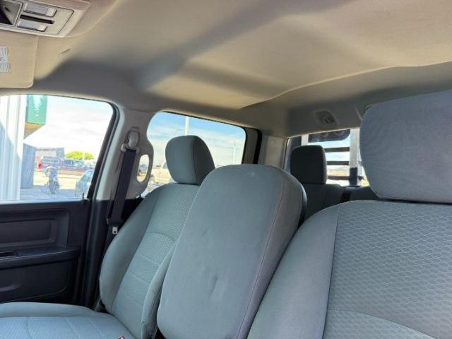 2017 MAROON /Diesel Gray/Black Ram 2500 Tradesman Crew Cab 4x4 6'4 Box (3C6UR5CL6HG) with an Cummins 6.7L I-6 diesel direct injection engine, AUTOMATIC transmission, located at 1235 N Woodruff Ave., Idaho Falls, 83401, (208) 523-1053, 43.507172, -112.000488 - At Timberline Auto, finding a great deal on your next vehicle is always easy! Our experienced sales staff's goal is to help find you the right vehicle at the right price! Our knowledgeable finance department has options for almost any credit score. We offer extended service contract options to prote - Photo#45