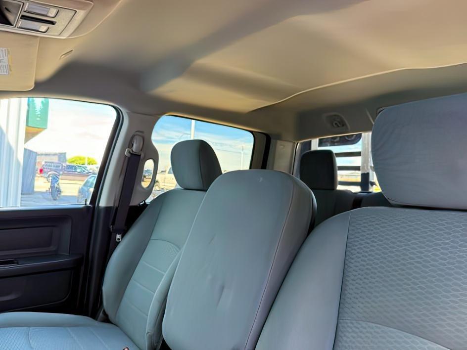 2017 MAROON /Diesel Gray/Black Ram 2500 Tradesman Crew Cab 4x4 6'4 Box (3C6UR5CL6HG) with an Cummins 6.7L I-6 diesel direct injection engine, AUTOMATIC transmission, located at 1235 N Woodruff Ave., Idaho Falls, 83401, (208) 523-1053, 43.507172, -112.000488 - At Timberline Auto, finding a great deal on your next vehicle is always easy! Our experienced sales staff's goal is to help find you the right vehicle at the right price! Our knowledgeable finance department has options for almost any credit score. We offer extended service contract options to prote - Photo#20