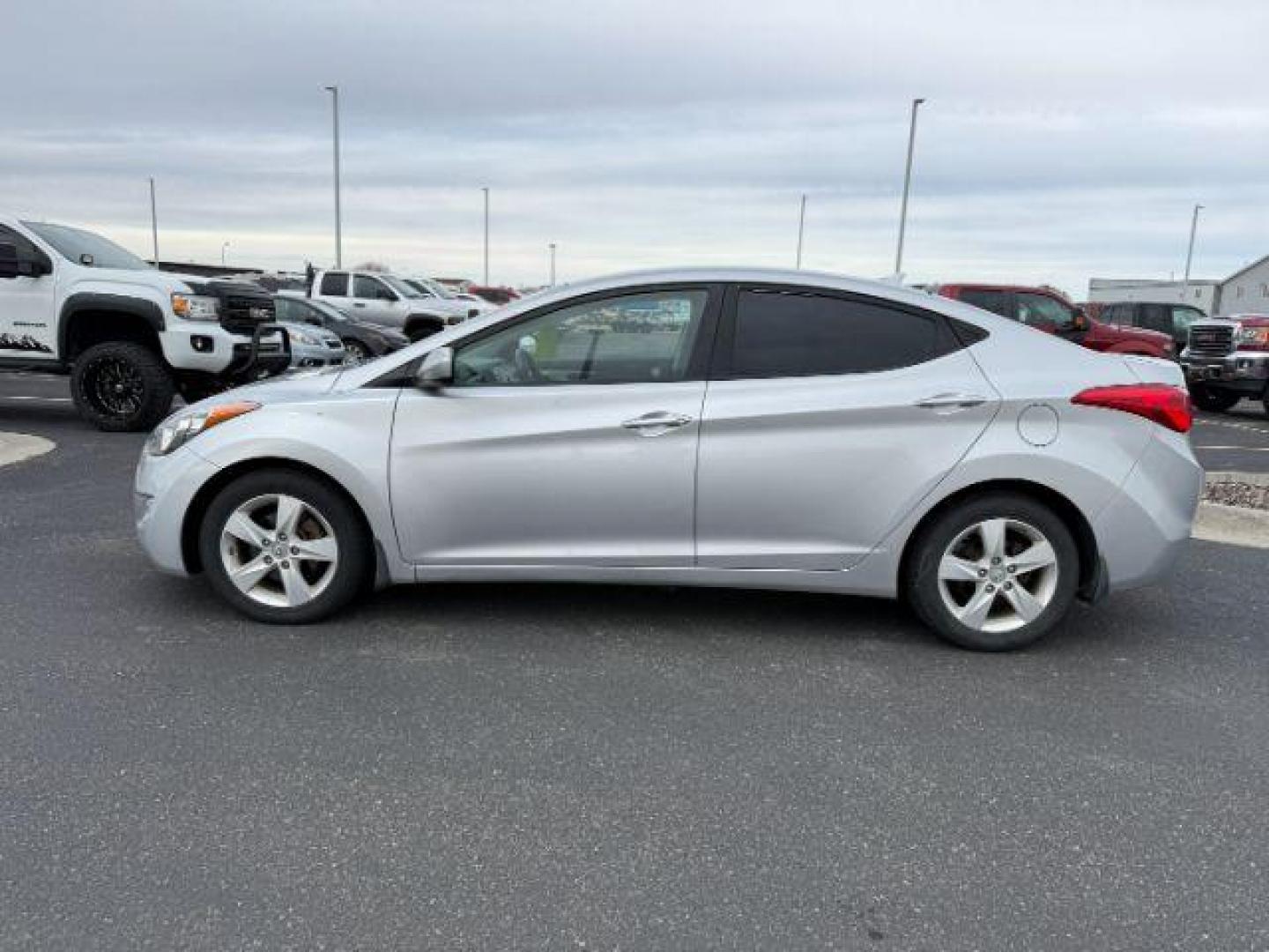 2012 SILVER /Gray Cloth Interior Hyundai Elantra (5NPDH4AE4CH) with an 18L L4 DOHC 16V engine, Automatic transmission, located at 1175 N Woodruff Ave, Idaho Falls, ID, 83401, 43.506901, -111.999657 - At Timberline Auto, finding a great deal on your next vehicle is always easy! Our experienced sales staff's goal is to help find you the right vehicle at the right price! Our knowledgeable finance department has options for almost any credit score. We offer extended service contract options to prote - Photo#1
