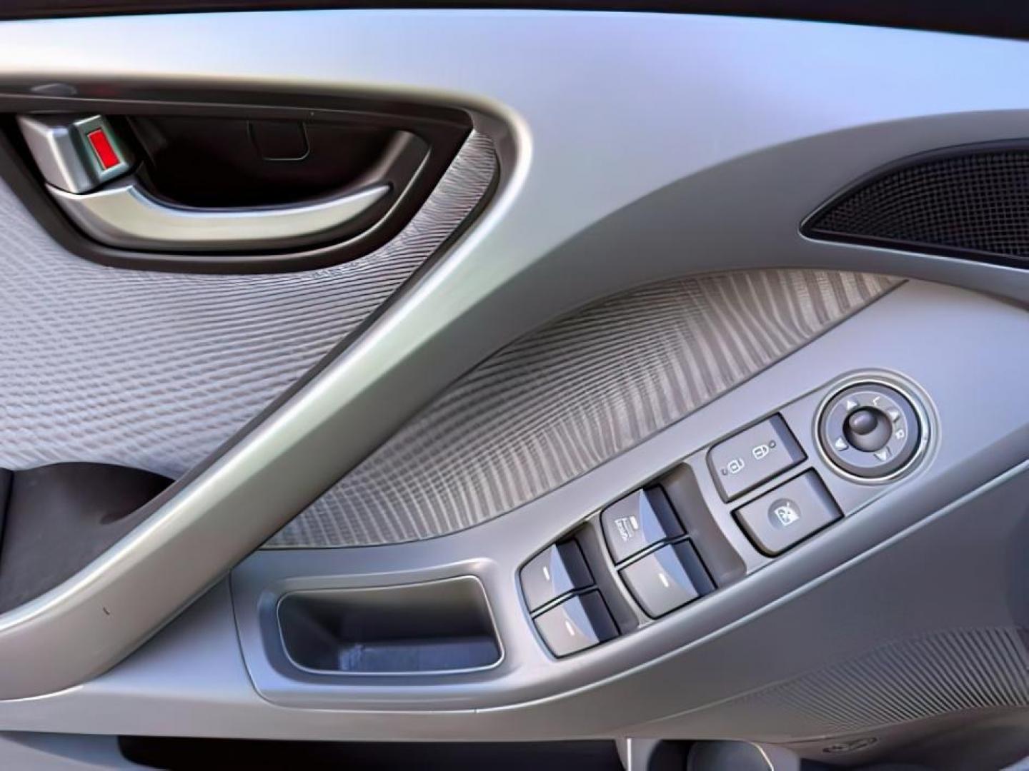 2012 SILVER /Gray Cloth Interior Hyundai Elantra (5NPDH4AE4CH) with an 18L L4 DOHC 16V engine, Automatic transmission, located at 1175 N Woodruff Ave, Idaho Falls, ID, 83401, 43.506901, -111.999657 - At Timberline Auto, finding a great deal on your next vehicle is always easy! Our experienced sales staff's goal is to help find you the right vehicle at the right price! Our knowledgeable finance department has options for almost any credit score. We offer extended service contract options to prote - Photo#19