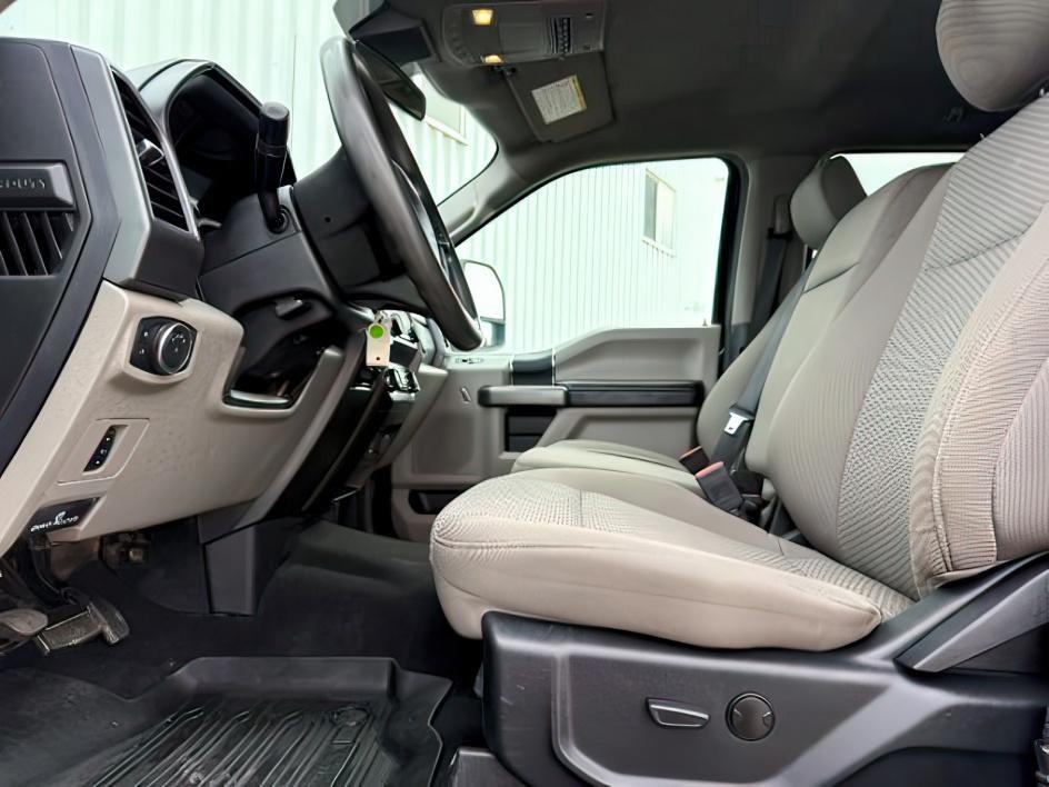 2021 BLUE /Medium Earth Gray Ford F-350 SD XLT Crew Cab Long Bed 4WD (1FT8W3B61ME) with an 6.2L V8 OHV 16V engine, 6-Speed Automatic transmission, located at 1235 N Woodruff Ave., Idaho Falls, 83401, (208) 523-1053, 43.507172, -112.000488 - At Timberline Auto, finding a great deal on your next vehicle is always easy! Our experienced sales staff's goal is to help find you the right vehicle at the right price! Our knowledgeable finance department has options for almost any credit score. We offer extended service contract options to prote- Photo#11