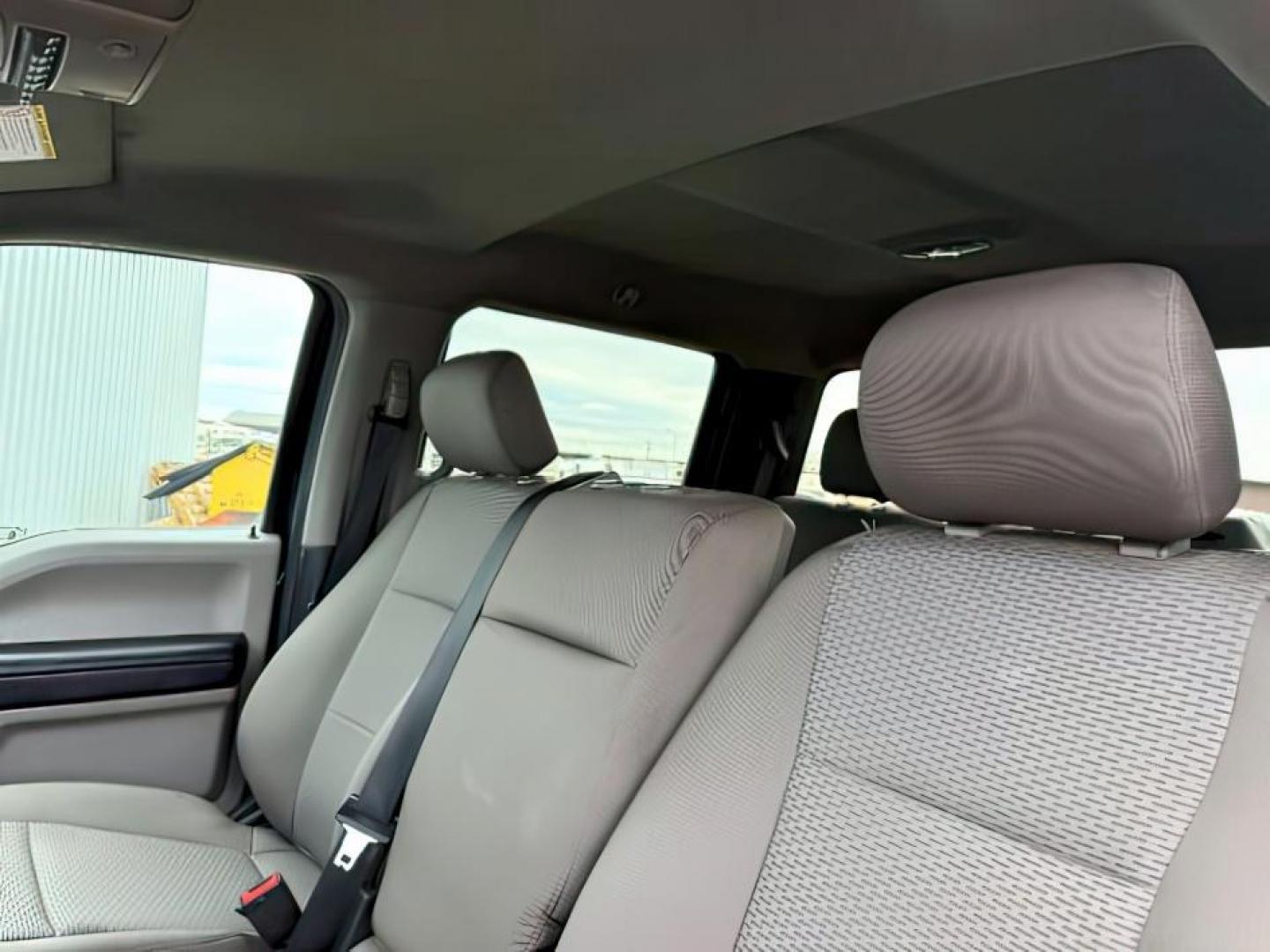 2021 BLUE /Medium Earth Gray Ford F-350 SD XLT Crew Cab Long Bed 4WD (1FT8W3B61ME) with an 6.2L V8 OHV 16V engine, 6-Speed Automatic transmission, located at 1235 N Woodruff Ave., Idaho Falls, 83401, (208) 523-1053, 43.507172, -112.000488 - At Timberline Auto, finding a great deal on your next vehicle is always easy! Our experienced sales staff's goal is to help find you the right vehicle at the right price! Our knowledgeable finance department has options for almost any credit score. We offer extended service contract options to prote - Photo#18