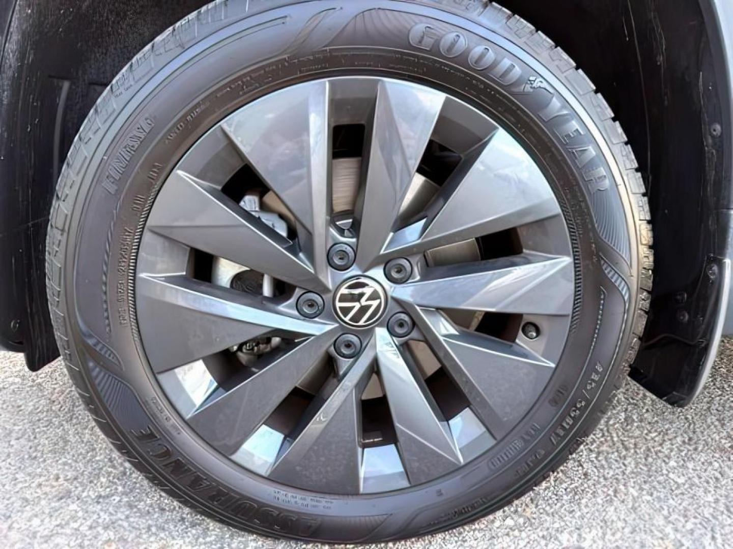 2023 GRAY /Gray/Black Volkswagen Taos (3VVCX7B23PM) with an 15L I-4 gasoline direct injection engine, Automatic transmission, located at 1175 N Woodruff Ave, Idaho Falls, ID, 83401, 43.506901, -111.999657 - At Timberline Auto, finding a great deal on your next vehicle is always easy! Our experienced sales staff's goal is to help find you the right vehicle at the right price! Our knowledgeable finance department has options for almost any credit score. We offer extended service contract options to prote - Photo#12