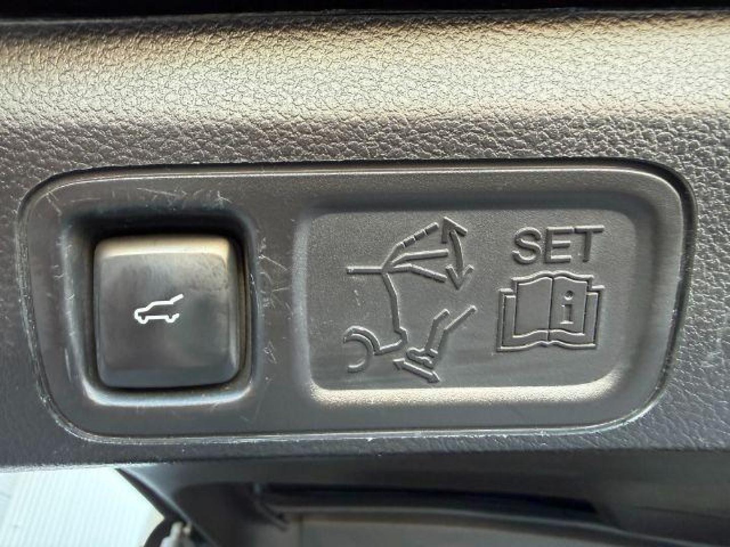 2018 BLACK /Ebony Lincoln Navigator (5LMJJ2JT2JE) with an EcoBoost 35L V-6 portdirect injection engine, Automatic transmission, located at 1175 N Woodruff Ave, Idaho Falls, ID, 83401, 43.506901, -111.999657 - At Timberline Auto, finding a great deal on your next vehicle is always easy! Our experienced sales staff's goal is to help find you the right vehicle at the right price! Our knowledgeable finance department has options for almost any credit score. We offer extended service contract options to prote - Photo#36