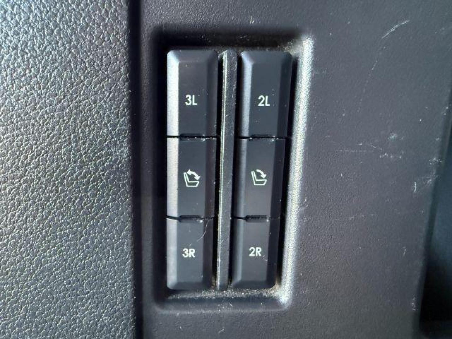 2018 BLACK /Ebony Lincoln Navigator (5LMJJ2JT2JE) with an EcoBoost 35L V-6 portdirect injection engine, Automatic transmission, located at 1175 N Woodruff Ave, Idaho Falls, ID, 83401, 43.506901, -111.999657 - At Timberline Auto, finding a great deal on your next vehicle is always easy! Our experienced sales staff's goal is to help find you the right vehicle at the right price! Our knowledgeable finance department has options for almost any credit score. We offer extended service contract options to prote - Photo#38