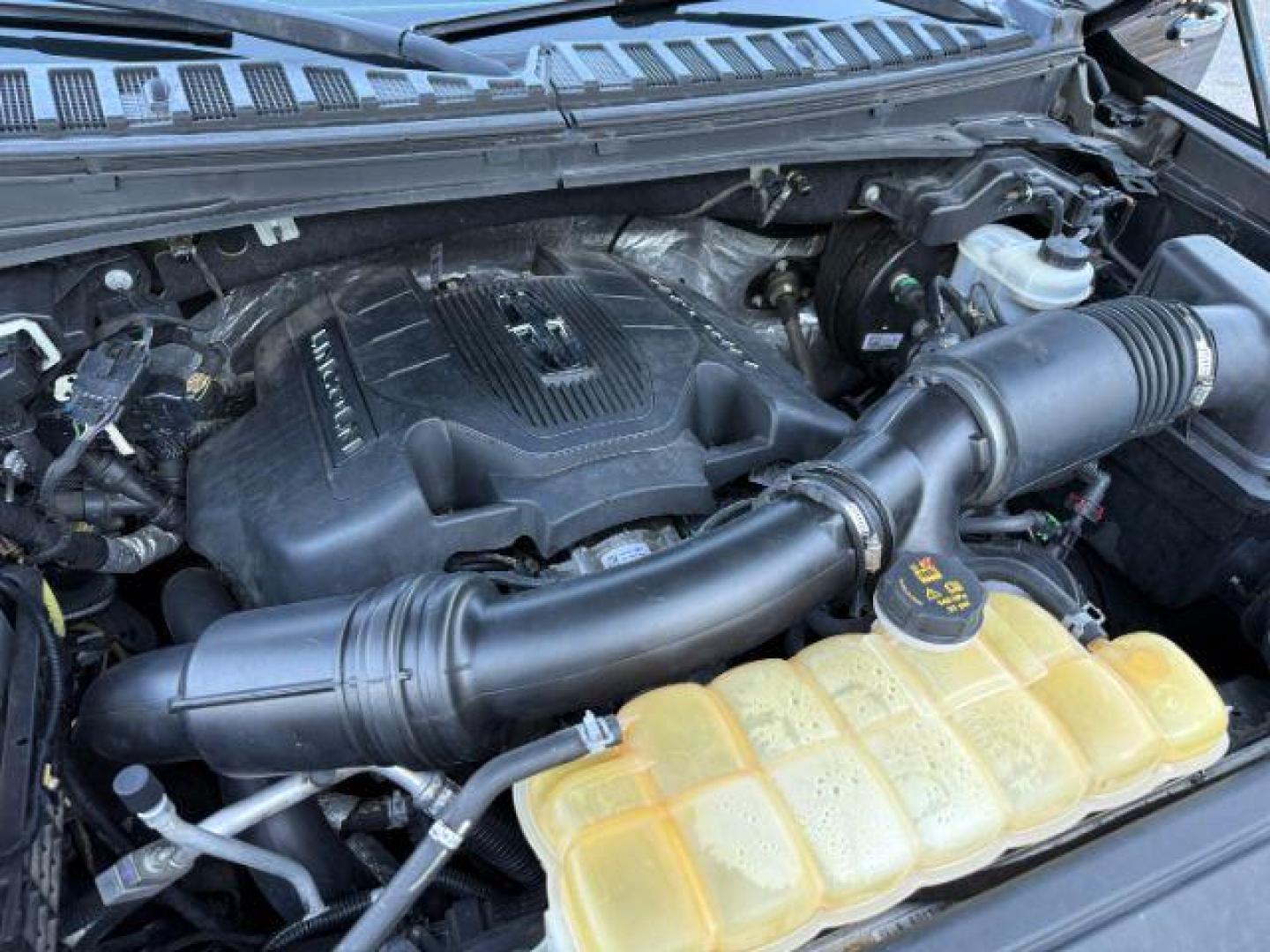 2018 BLACK /Ebony Lincoln Navigator (5LMJJ2JT2JE) with an EcoBoost 35L V-6 portdirect injection engine, Automatic transmission, located at 1175 N Woodruff Ave, Idaho Falls, ID, 83401, 43.506901, -111.999657 - At Timberline Auto, finding a great deal on your next vehicle is always easy! Our experienced sales staff's goal is to help find you the right vehicle at the right price! Our knowledgeable finance department has options for almost any credit score. We offer extended service contract options to prote - Photo#59