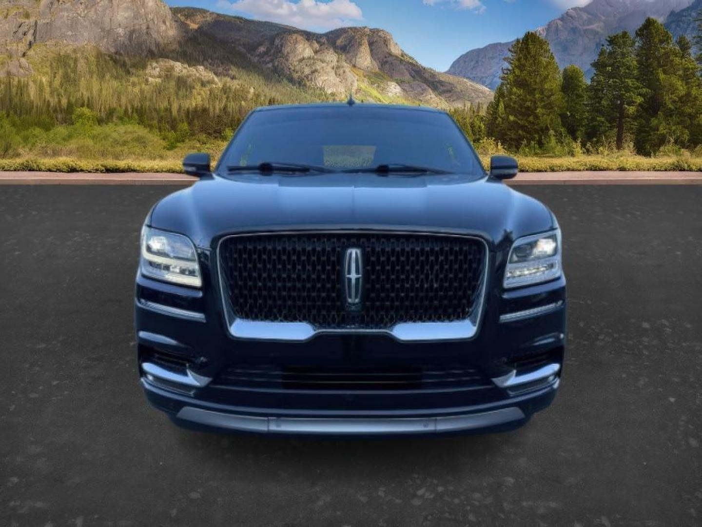 2018 BLACK /Ebony Lincoln Navigator (5LMJJ2JT2JE) with an EcoBoost 35L V-6 portdirect injection engine, Automatic transmission, located at 1175 N Woodruff Ave, Idaho Falls, ID, 83401, 43.506901, -111.999657 - At Timberline Auto, finding a great deal on your next vehicle is always easy! Our experienced sales staff's goal is to help find you the right vehicle at the right price! Our knowledgeable finance department has options for almost any credit score. We offer extended service contract options to prote - Photo#12