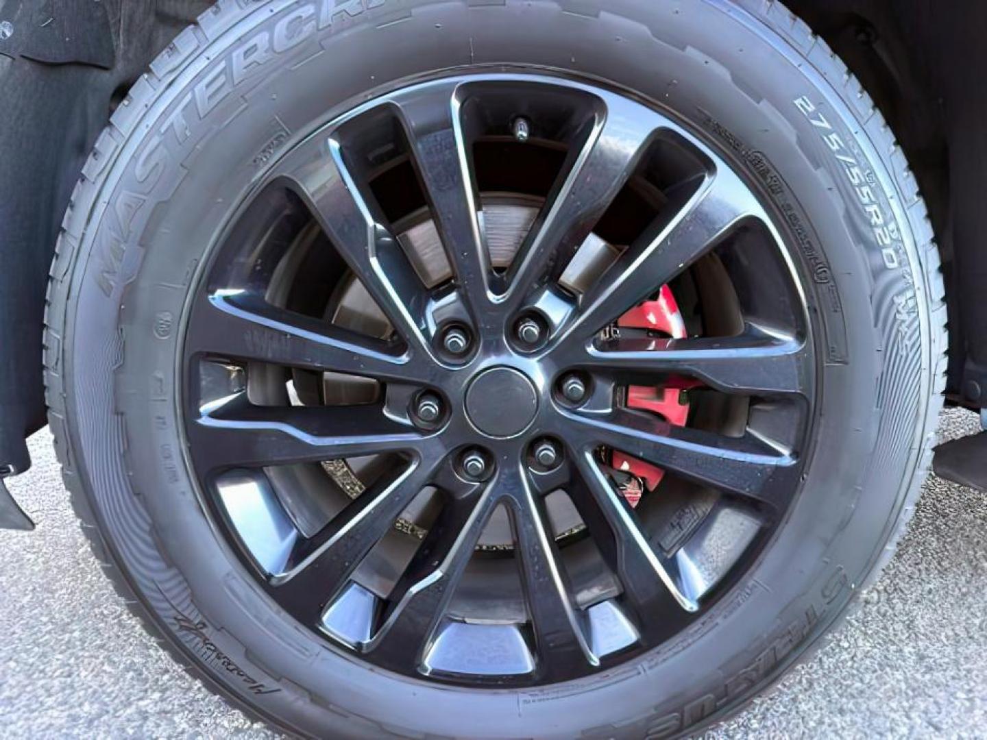 2018 BLACK /Ebony Lincoln Navigator (5LMJJ2JT2JE) with an EcoBoost 35L V-6 portdirect injection engine, Automatic transmission, located at 1175 N Woodruff Ave, Idaho Falls, ID, 83401, 43.506901, -111.999657 - At Timberline Auto, finding a great deal on your next vehicle is always easy! Our experienced sales staff's goal is to help find you the right vehicle at the right price! Our knowledgeable finance department has options for almost any credit score. We offer extended service contract options to prote - Photo#14