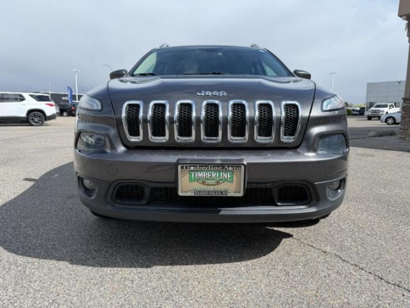 2014 GRAY /Black Jeep Cherokee (1C4PJMCSXEW) with an 32L V-6 DOHC engine, Automatic transmission, located at 1175 N Woodruff Ave, Idaho Falls, ID, 83401, 43.506901, -111.999657 - At Timberline Auto, finding a great deal on your next vehicle is always easy! Our experienced sales staff's goal is to help find you the right vehicle at the right price! Our knowledgeable finance department has options for almost any credit score. We offer extended service contract options to prote - Photo#38