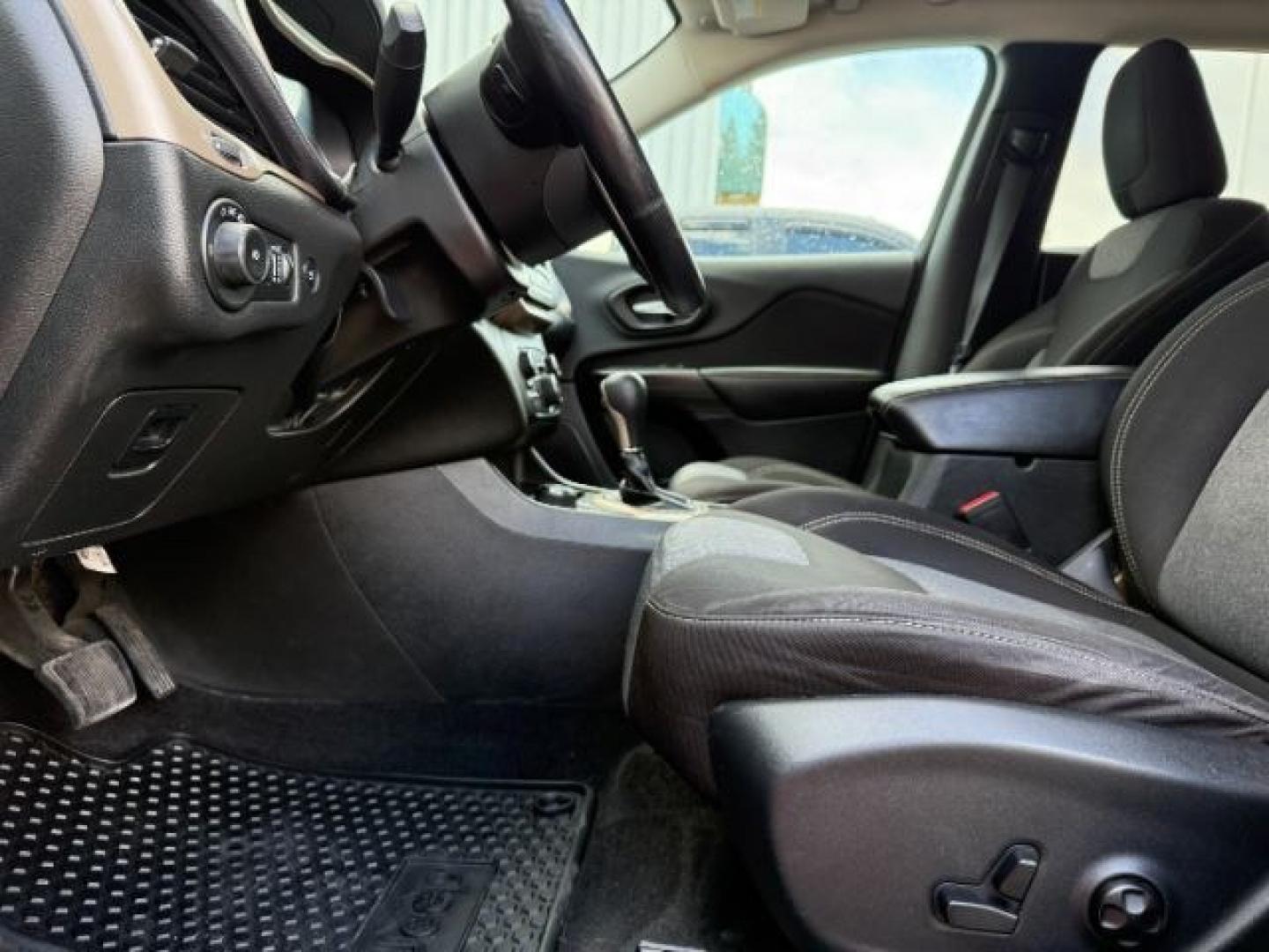 2014 GRAY /Black Jeep Cherokee (1C4PJMCSXEW) with an 32L V-6 DOHC engine, Automatic transmission, located at 1175 N Woodruff Ave, Idaho Falls, ID, 83401, 43.506901, -111.999657 - At Timberline Auto, finding a great deal on your next vehicle is always easy! Our experienced sales staff's goal is to help find you the right vehicle at the right price! Our knowledgeable finance department has options for almost any credit score. We offer extended service contract options to prote - Photo#41