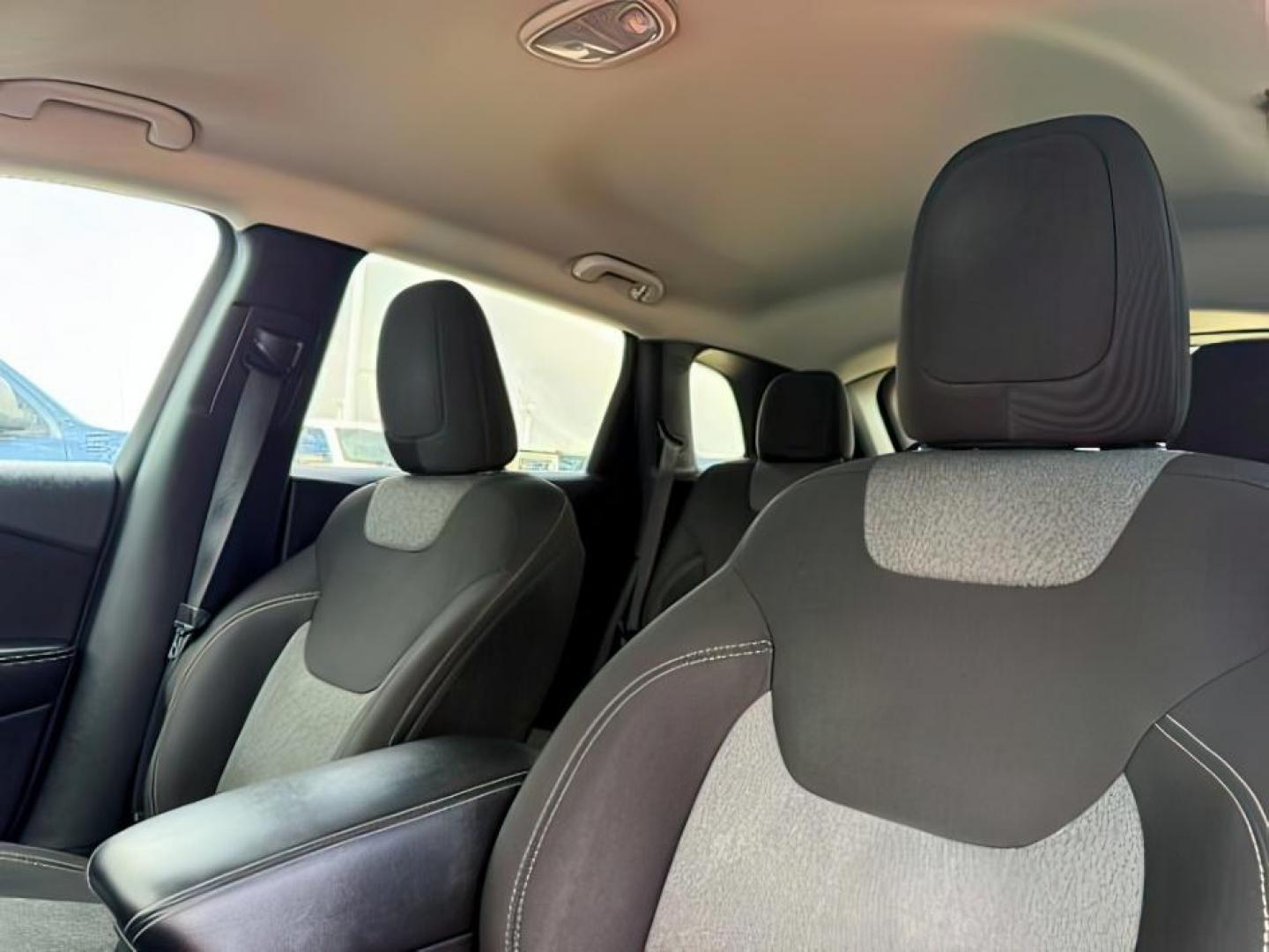 2014 GRAY /Black Jeep Cherokee (1C4PJMCSXEW) with an 32L V-6 DOHC engine, Automatic transmission, located at 1175 N Woodruff Ave, Idaho Falls, ID, 83401, 43.506901, -111.999657 - At Timberline Auto, finding a great deal on your next vehicle is always easy! Our experienced sales staff's goal is to help find you the right vehicle at the right price! Our knowledgeable finance department has options for almost any credit score. We offer extended service contract options to prote - Photo#22