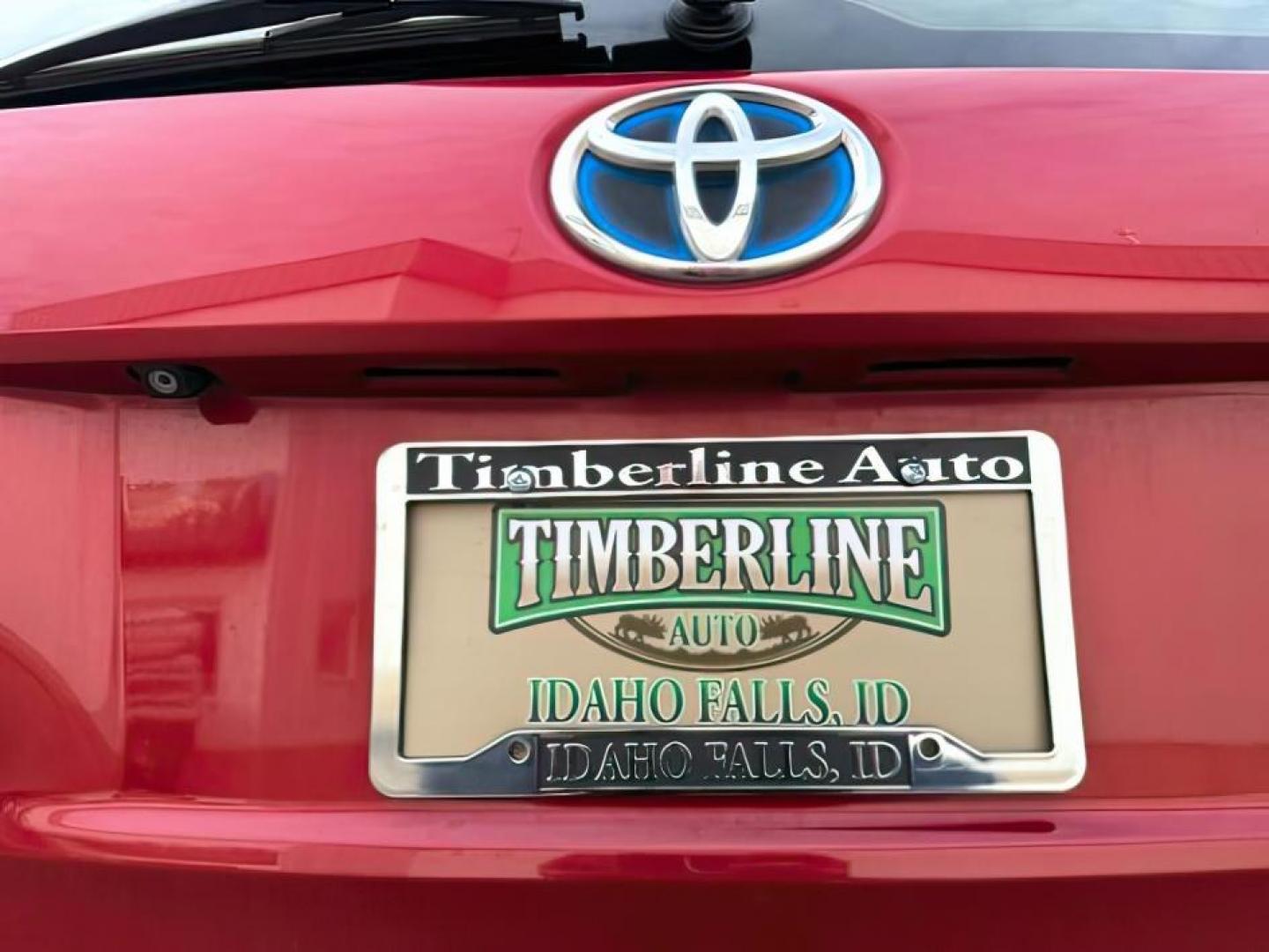 2014 RED /Dark Gray Toyota Prius v (JTDZN3EU5EJ) with an 18L I-4 DOHC engine, Automatic transmission, located at 1175 N Woodruff Ave, Idaho Falls, ID, 83401, 43.506901, -111.999657 - At Timberline Auto, finding a great deal on your next vehicle is always easy! Our experienced sales staff's goal is to help find you the right vehicle at the right price! Our knowledgeable finance department has options for almost any credit score. We offer extended service contract options to prote - Photo#4