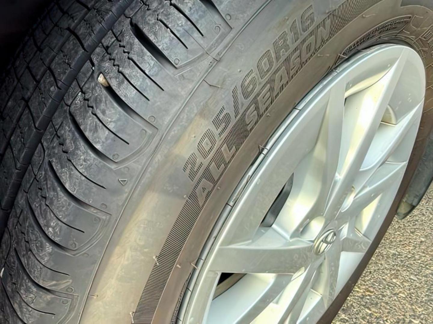 2014 RED /Dark Gray Toyota Prius v (JTDZN3EU5EJ) with an 18L I-4 DOHC engine, Automatic transmission, located at 1175 N Woodruff Ave, Idaho Falls, ID, 83401, 43.506901, -111.999657 - At Timberline Auto, finding a great deal on your next vehicle is always easy! Our experienced sales staff's goal is to help find you the right vehicle at the right price! Our knowledgeable finance department has options for almost any credit score. We offer extended service contract options to prote - Photo#11